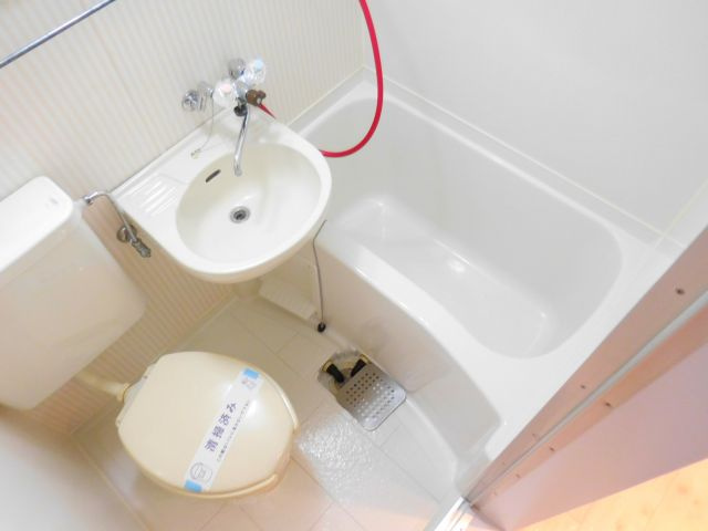 レリーサ真上の洗面所