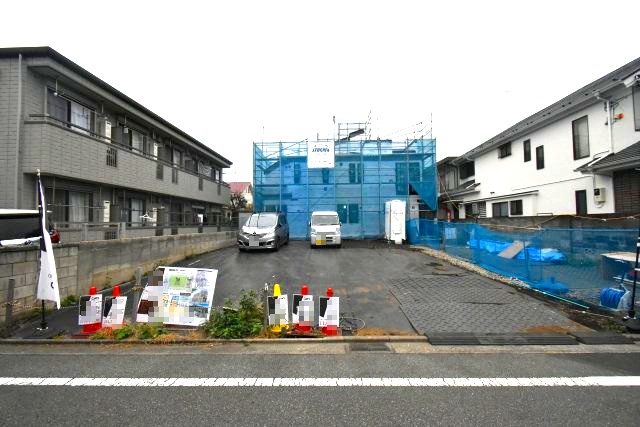 吉祥寺東町3丁目・売地の前面道路含む現地写真
