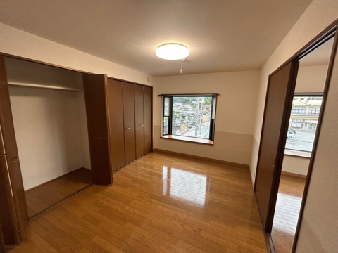 VIRAGE TAKASUの洋室