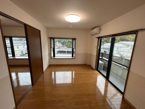 VIRAGE TAKASUの居間・リビング