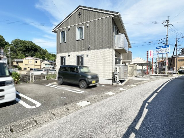 シュマールの駐車場