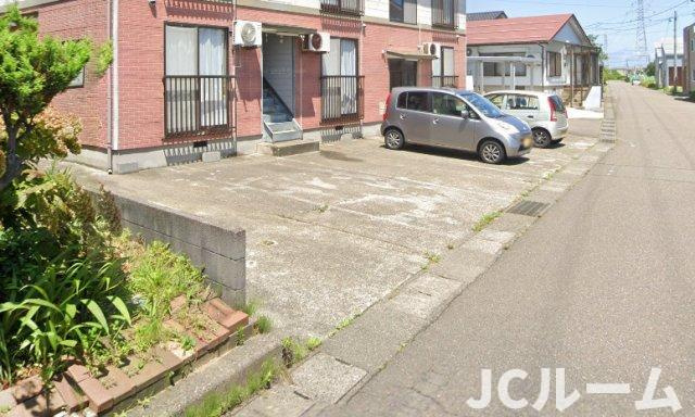 セピアハイツBの駐車場