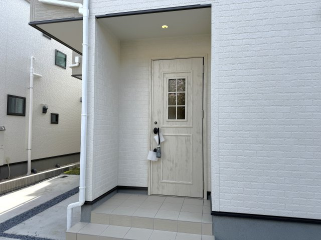 柏市増尾台4丁目新築戸建【増尾西小学校：5分】のエントランス|エントランス・玄関ポーチ
