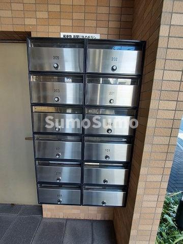 尼崎市元浜町２丁目の賃貸マンションの外観