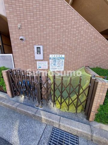 尼崎市元浜町２丁目の賃貸マンションの外観