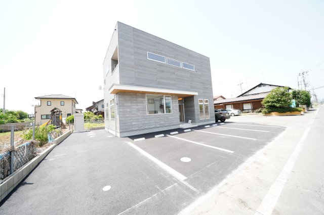 UT PLACE大原町の外観