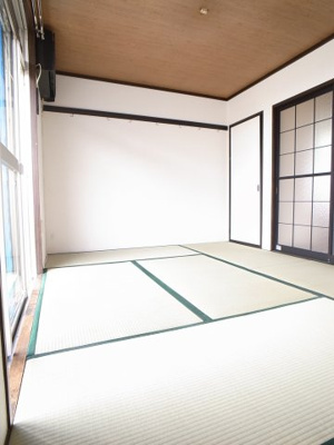 【内装】 | タウニー浜野 | ごろんとできるし、調湿効果もあるし。いいところたくさんあるんです。