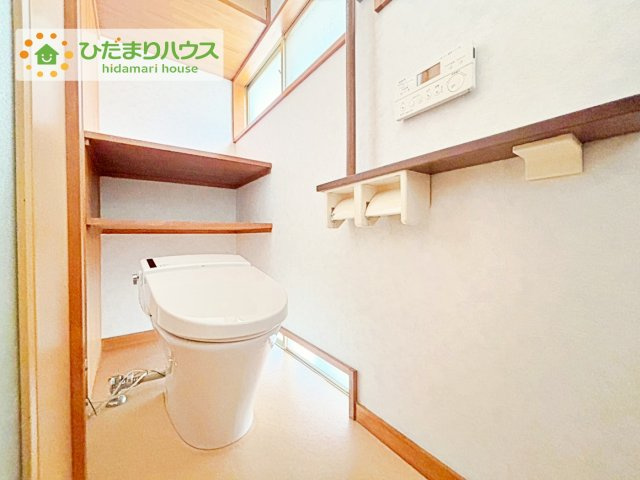 【トイレ】 | ひたちなか市高野　中古戸建 | 白を基調としたトイレは、インテリア次第でどんな空間になるかワクワクしますね♪