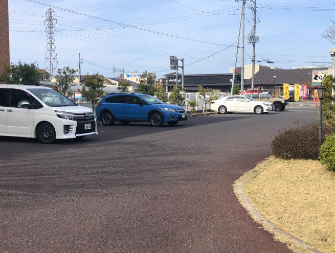 プティドール店舗の駐車場|駐車場完備です