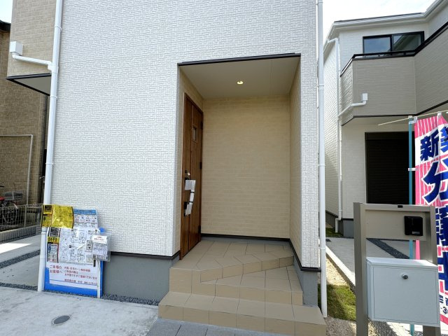 柏市増尾台4丁目新築戸建【増尾西小学校：5分】のエントランス|エントランス・玄関ポーチ