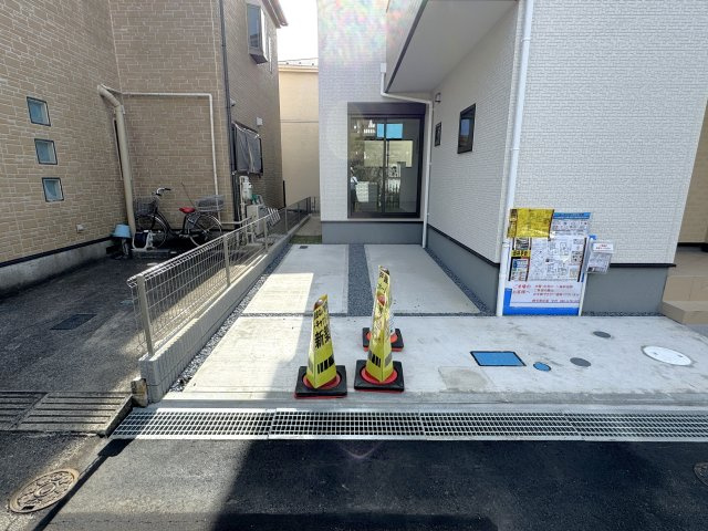 柏市増尾台4丁目新築戸建【増尾西小学校：5分】の駐車場|2号棟・駐車スペース