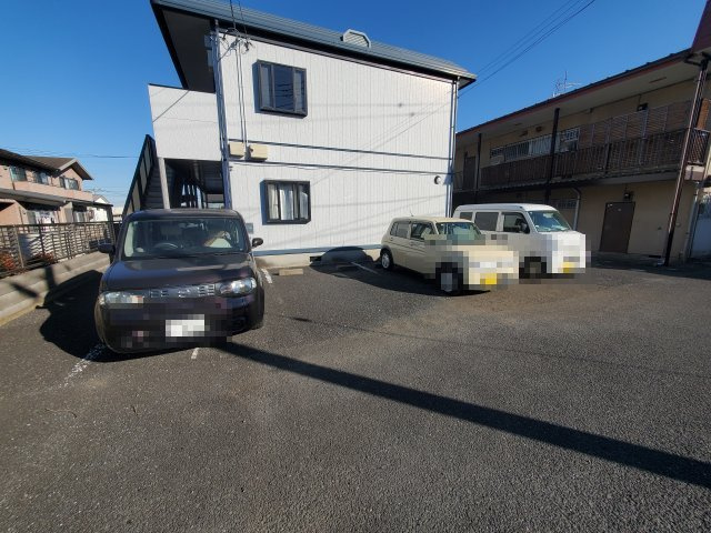 エーデルハイム加倉Cの駐車場