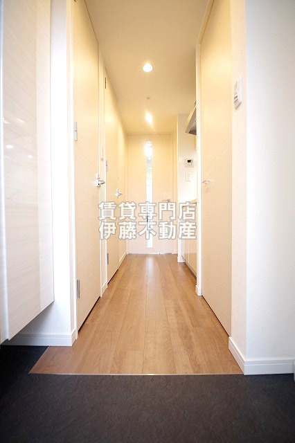 S-RESIDENCE志賀本通の玄関