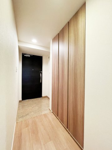 【玄関】 | クレヴィア辰巳