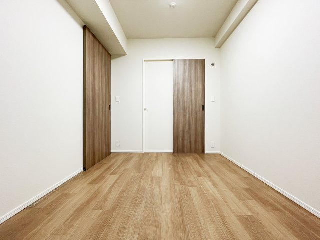 【洋室】 | クレヴィア辰巳