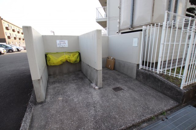 【その他共用部分】 | エスポワール岩湧 | 敷地内ゴミ置き場