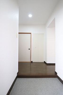 【玄関】 | エスポワール岩湧