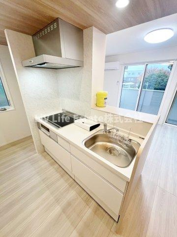 グランテージC（旧D-ROOM芋窪ガレージハウス）のキッチン