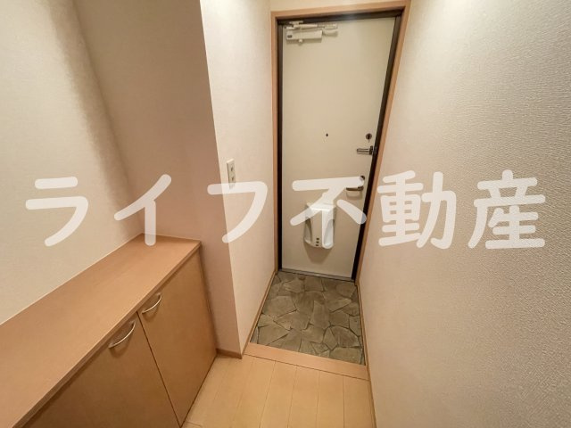 カーサ・エクレールB棟の玄関