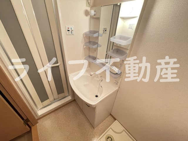 カーサ・エクレールB棟の独立洗面台