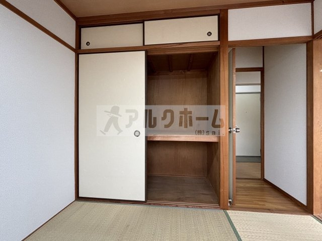 新町ハイツの収納
