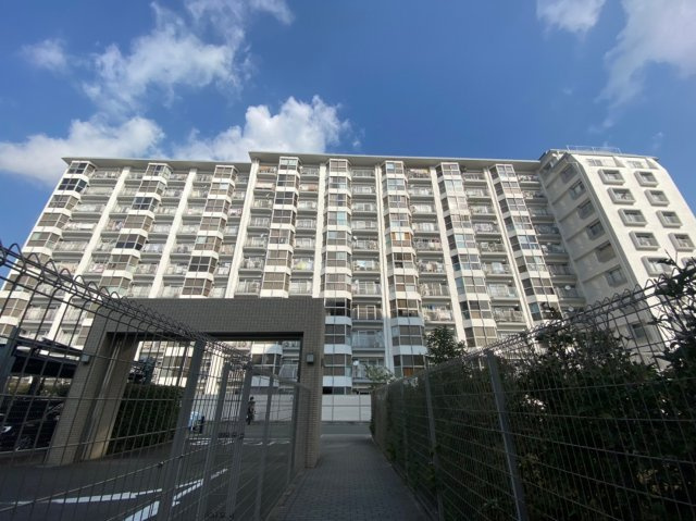 ホワイトハウス穂積の外観