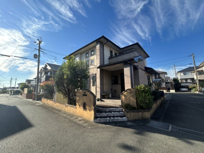 【外観】 | 東区長嶺東六丁目　戸建 | あたたかい色合いの外観がポイント！