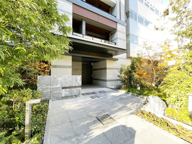 【エントランス】 | グランリビオ表参道