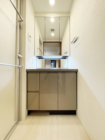 【独立洗面台】 | グランリビオ表参道