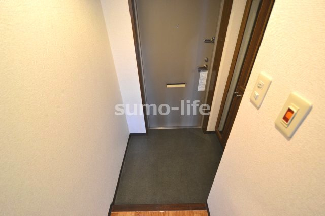 ソフィア塚口の玄関