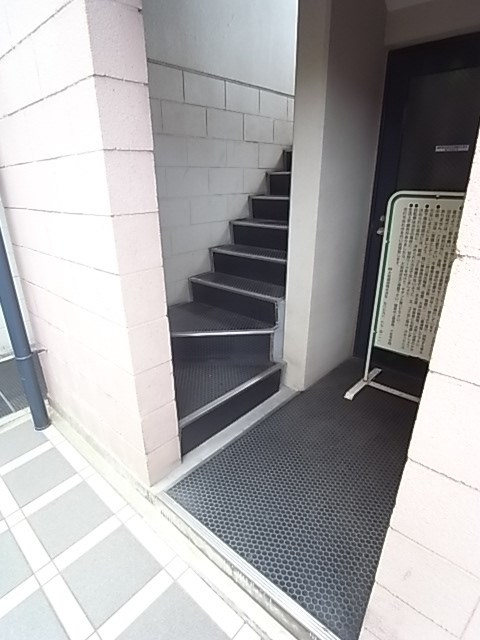 西宮市門前町の賃貸マンションの外観