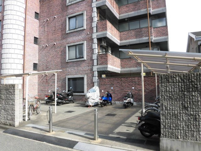 西宮市門前町の賃貸マンションの外観