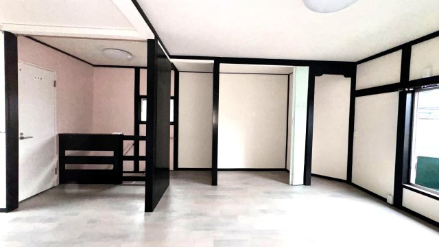 保木間2丁目店舗の洋室