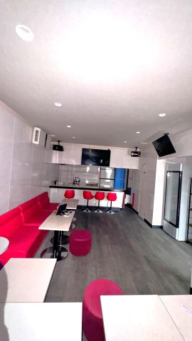 保木間2丁目店舗のロビー