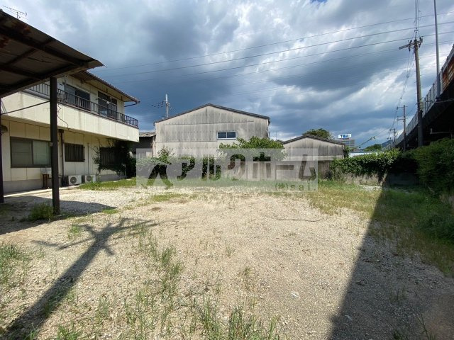 羽曳野市川向住居付き事務所のエントランス