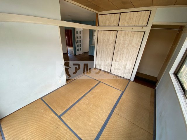 羽曳野市川向住居付き事務所の和室
