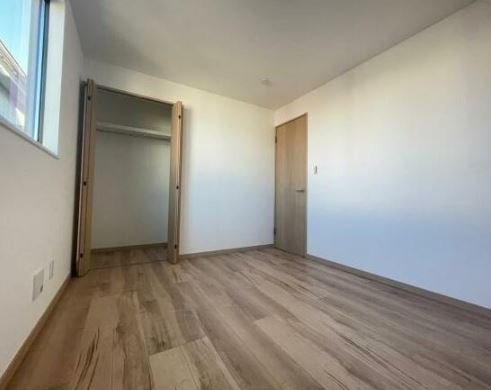 【新築】入間郡三芳町藤久保新築分譲住宅 全1棟の洋室|3F 5.8帖洋室です！