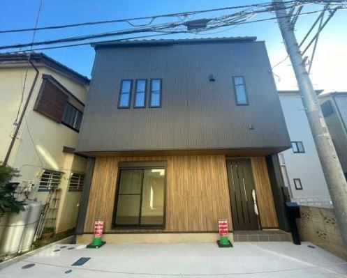 【新築】入間郡三芳町藤久保新築分譲住宅 全1棟の外観|内覧ご希望の方はお早めにご相談ください☆