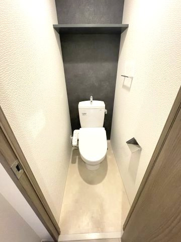 エスレジデンス堺筋本町デュクスのトイレ|(参考)同マンション同間取り他部屋の写真
