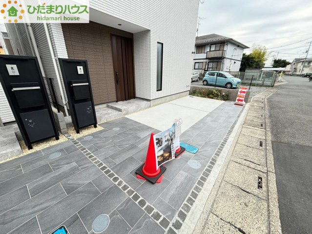 西区指扇　新築戸建　＆RESORTHOUSE　06の駐車場