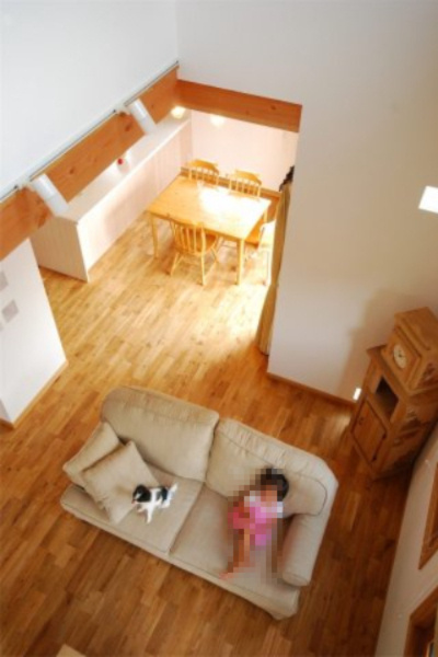 広島市安佐南区伴北7丁目　中古一戸建ての居間・リビング