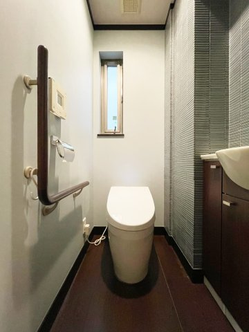 西宮市上甲子園二丁目戸建てのトイレ|1階トイレ