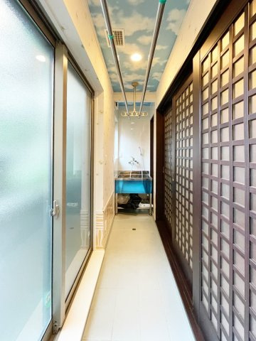 西宮市上甲子園二丁目戸建てのランドリースペース|1階ドッグルーム　ペットの洗い場やランドリースペースとしてご使用いただけます。