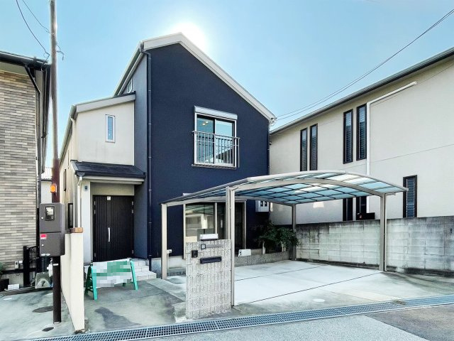 西宮市上甲子園二丁目戸建ての外観|2009年11月築、住友林業施工、駐車スペース2台分ございます。