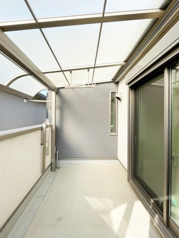 西宮市上甲子園二丁目戸建てのバルコニー|2階バルコニー　