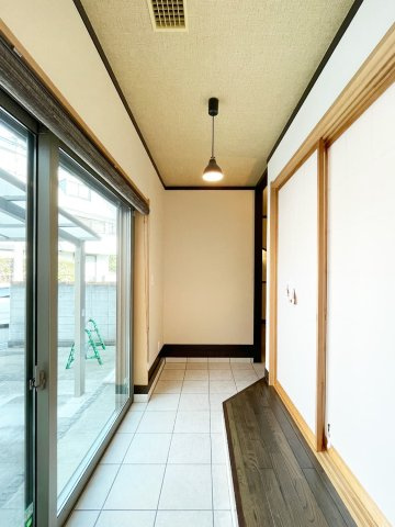 西宮市上甲子園二丁目戸建ての和室|1階和室縁側