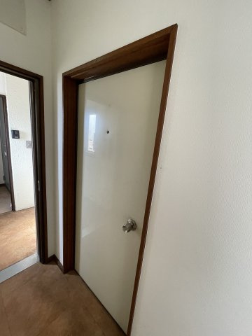 第一サンロードあさひ事業用の玄関