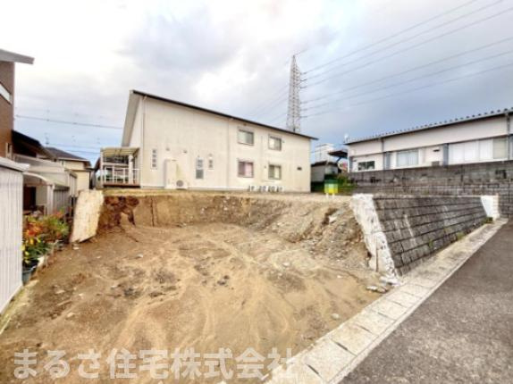 小松台東2丁目　売地の周辺