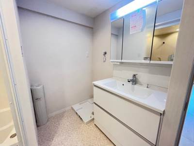 【独立洗面台】 | 朝日プラザ浜寺 | 朝の支度にも助かる、独立の洗髪洗面化粧台