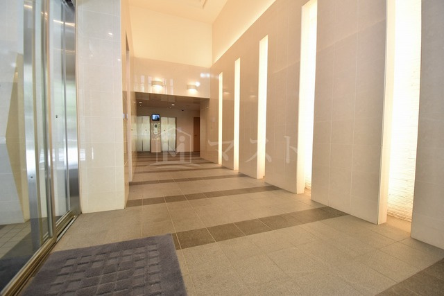 KDX堺筋本町レジデンスのロビー